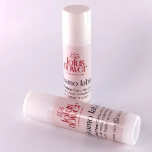 Bálsamo labial artesanal Lotus Flower con manteca de cacao, cera de abeja, aceite de coco y vitamina E
