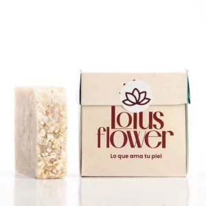 Jabón artesanal de avena Lotus Flower para piel seca y delicada