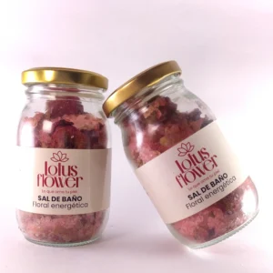 Sal de Baño Floral Energética Lotus Flower, elaborada con pétalos y sales naturales para revitalizar cuerpo y mente.